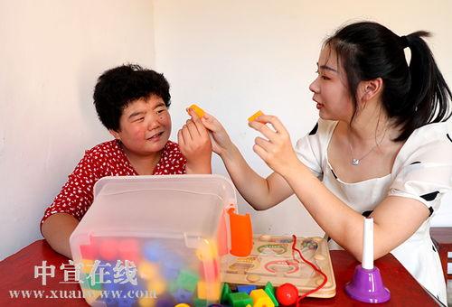 国产情侣大香蕉,甜蜜瞬间，浪漫满溢  第2张